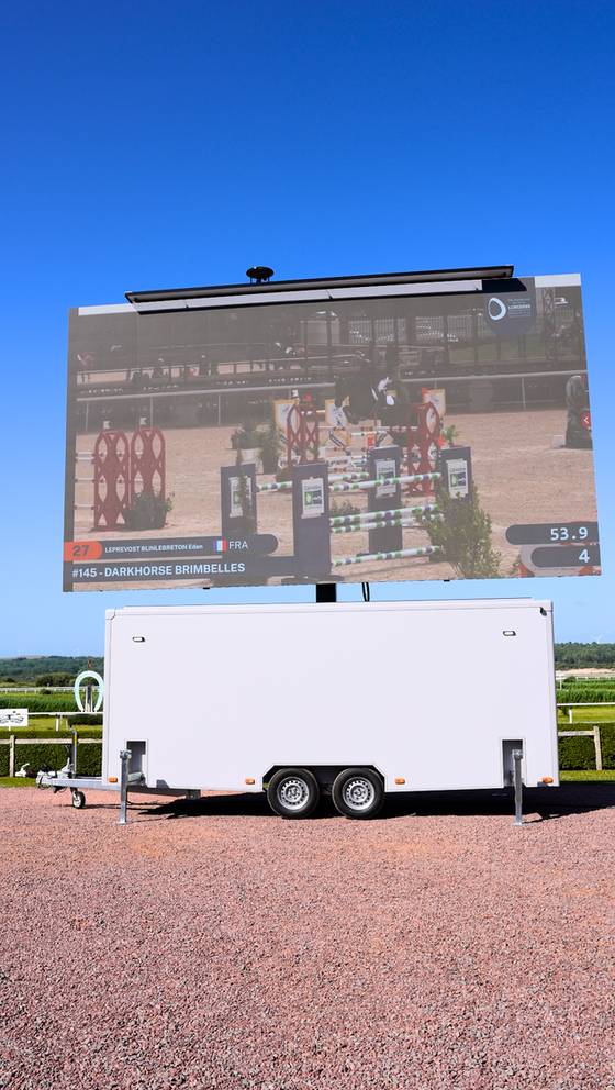 XL 28 m² · live broadcast